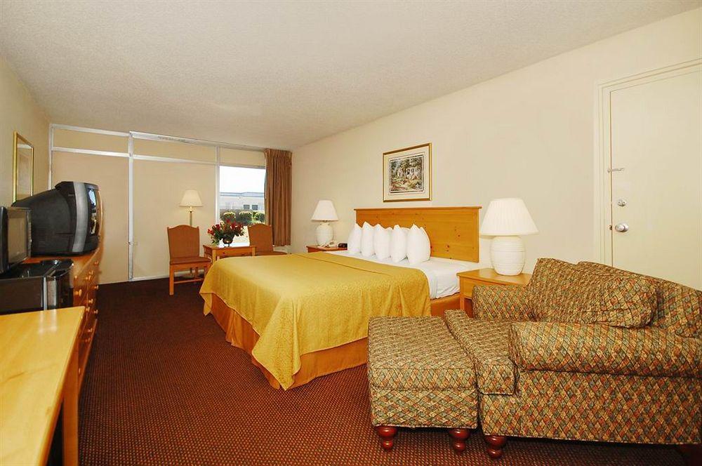 Quality Inn & Suites Conference Center Thomasville Esterno foto