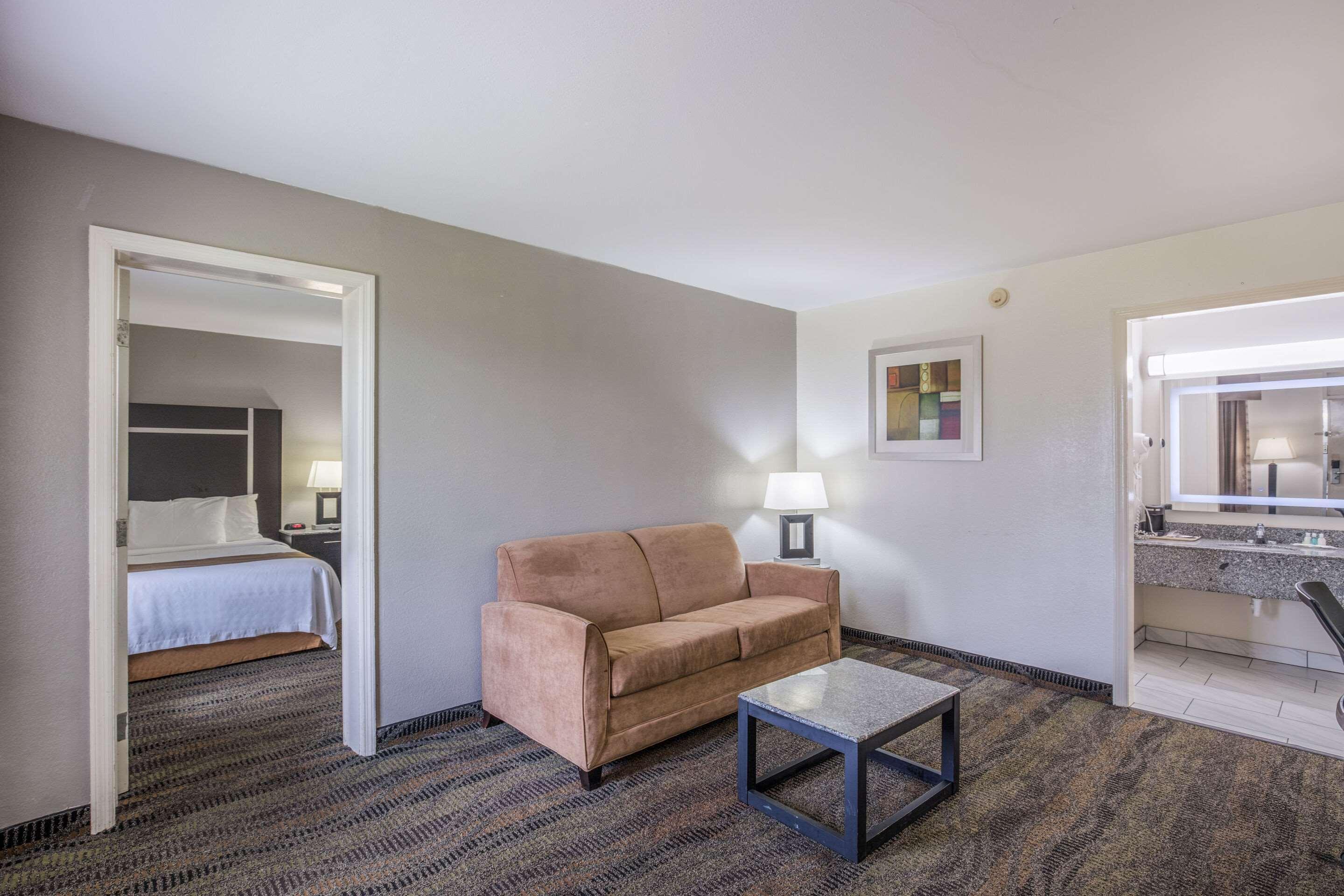 Quality Inn & Suites Conference Center Thomasville Esterno foto