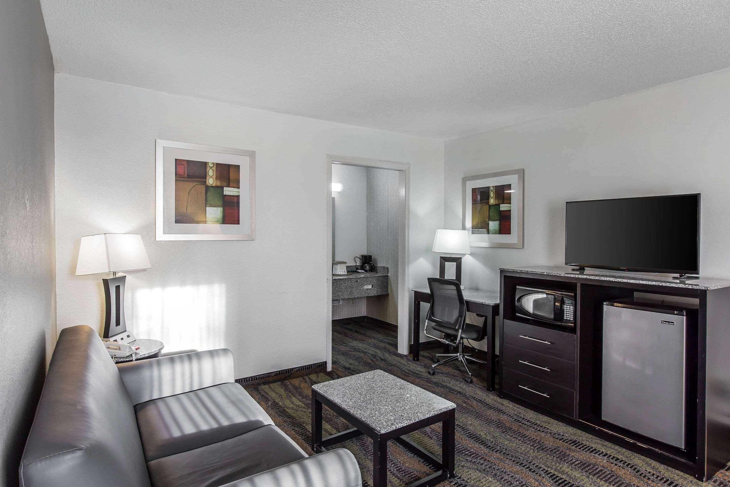 Quality Inn & Suites Conference Center Thomasville Esterno foto