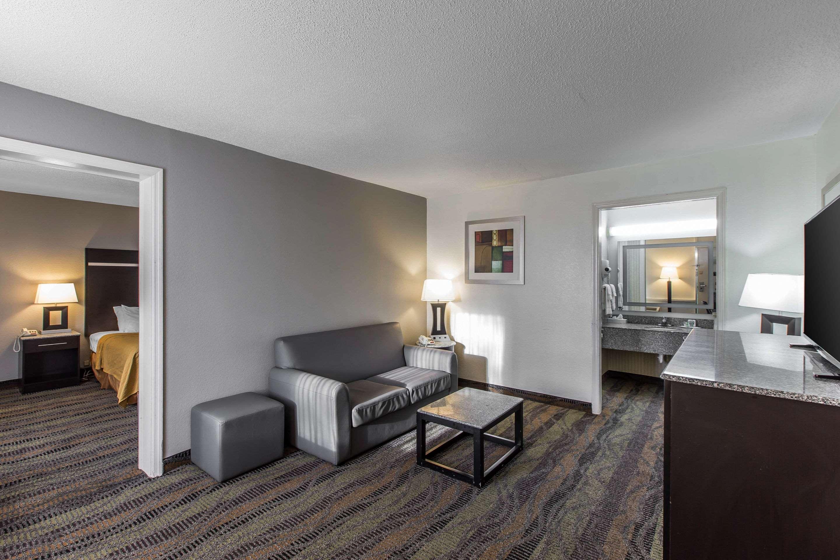 Quality Inn & Suites Conference Center Thomasville Esterno foto