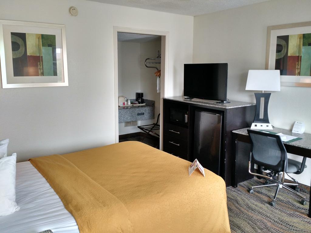 Quality Inn & Suites Conference Center Thomasville Esterno foto