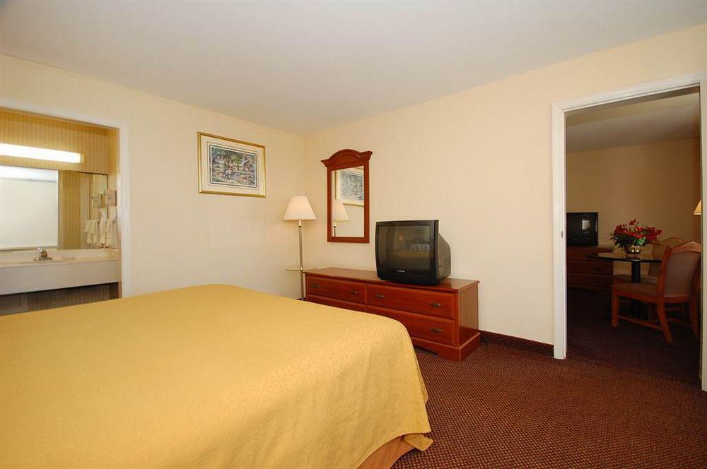 Quality Inn & Suites Conference Center Thomasville Esterno foto